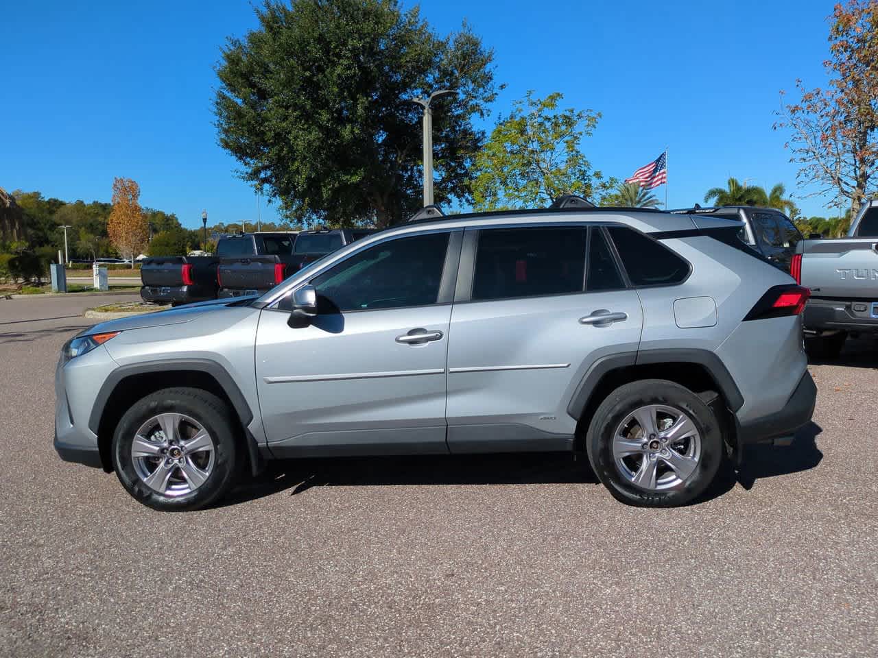 Thumbnail: 2022 Toyota RAV4 - 3