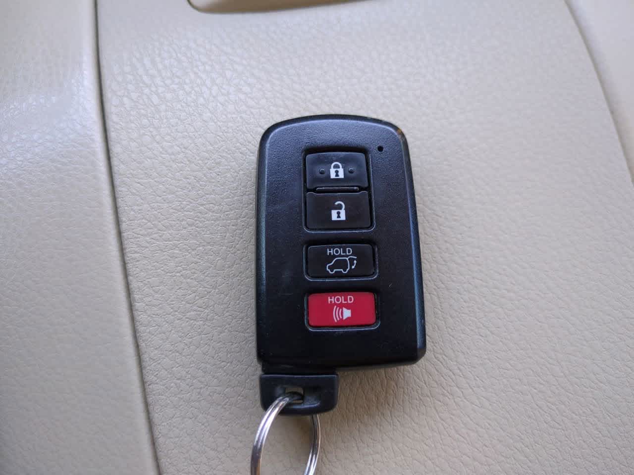 Thumbnail: 2017 Toyota Highlander - 30