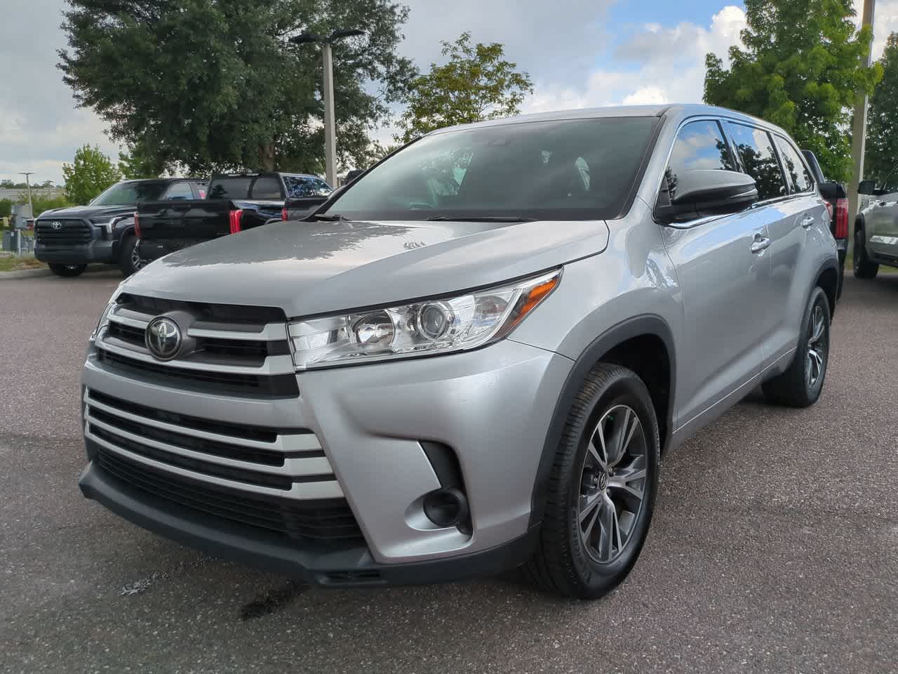 Thumbnail: 2017 Toyota Highlander - 2