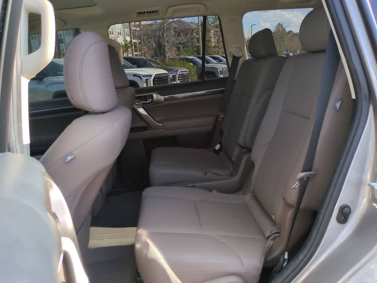 Thumbnail: 2020 Lexus GX - 14