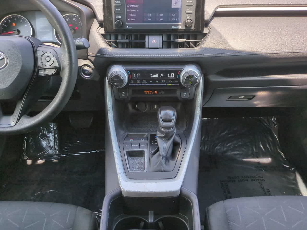 Thumbnail: 2022 Toyota RAV4 - 18