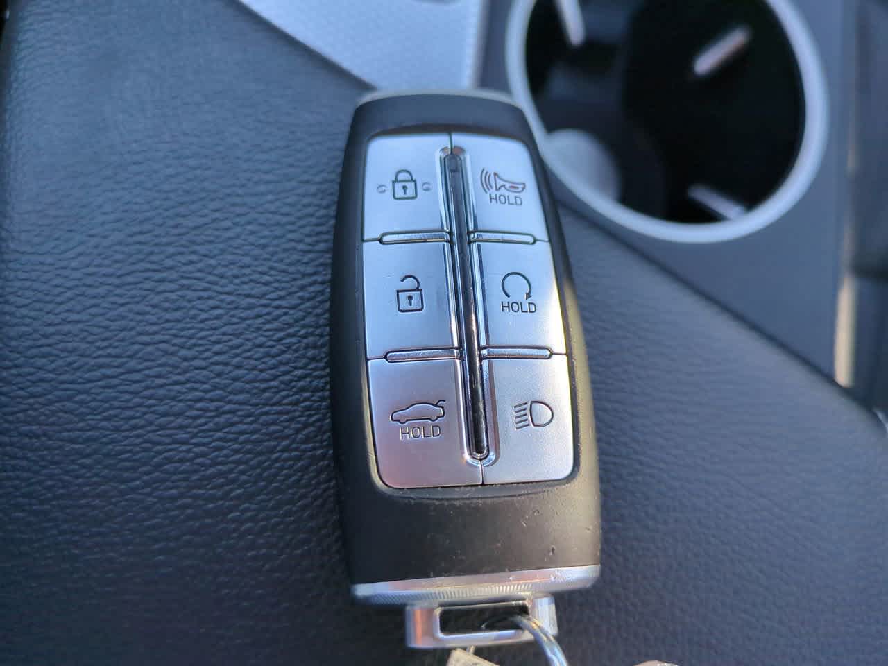 Thumbnail: 2022 Genesis G70 - 29