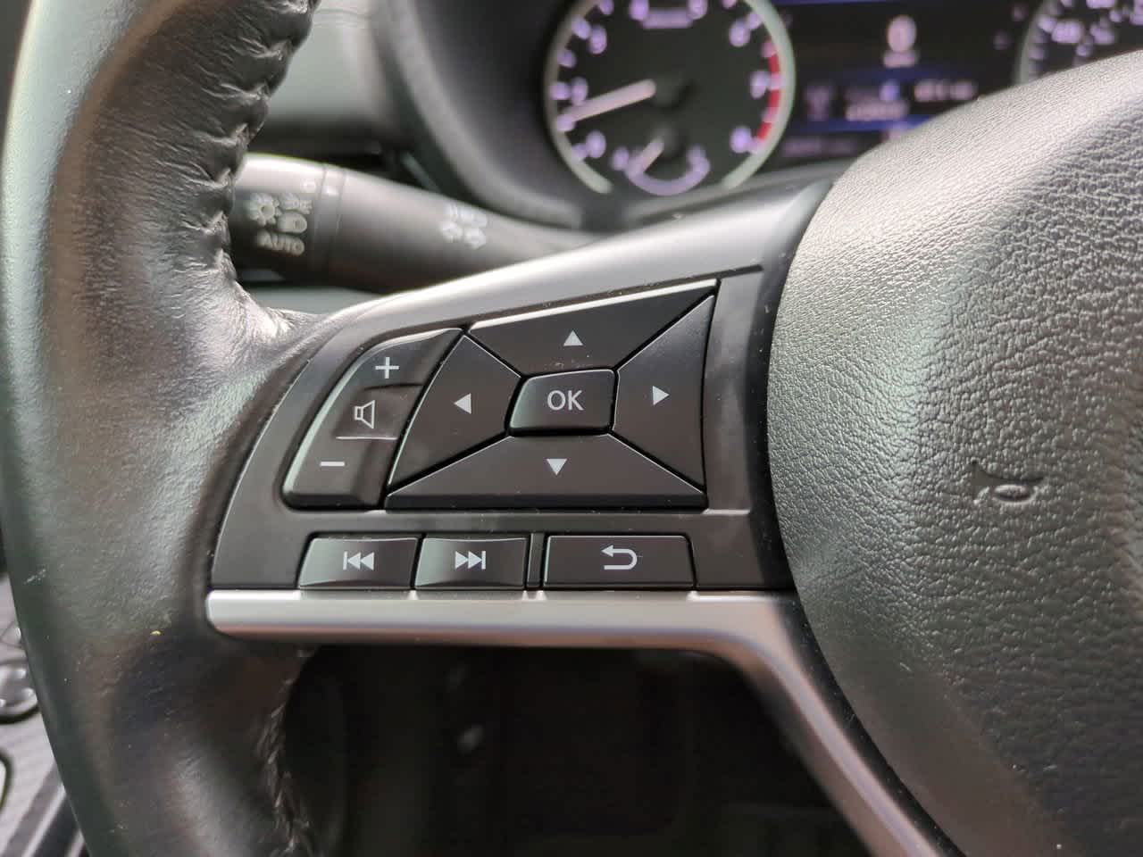 Thumbnail: 2022 Nissan Sentra - 22