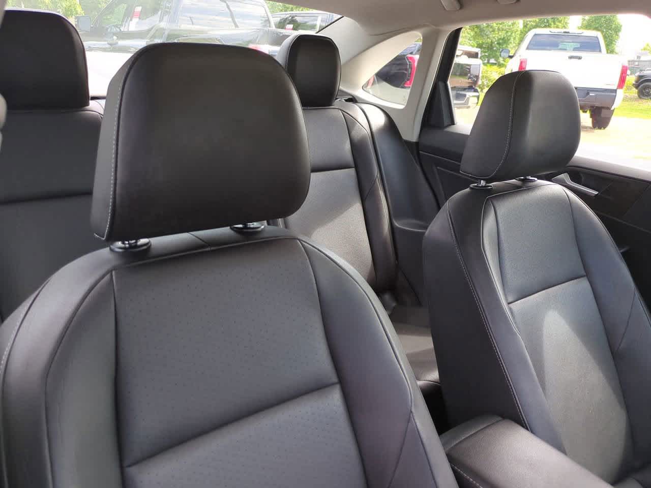 Thumbnail: 2019 Volkswagen Jetta - 7