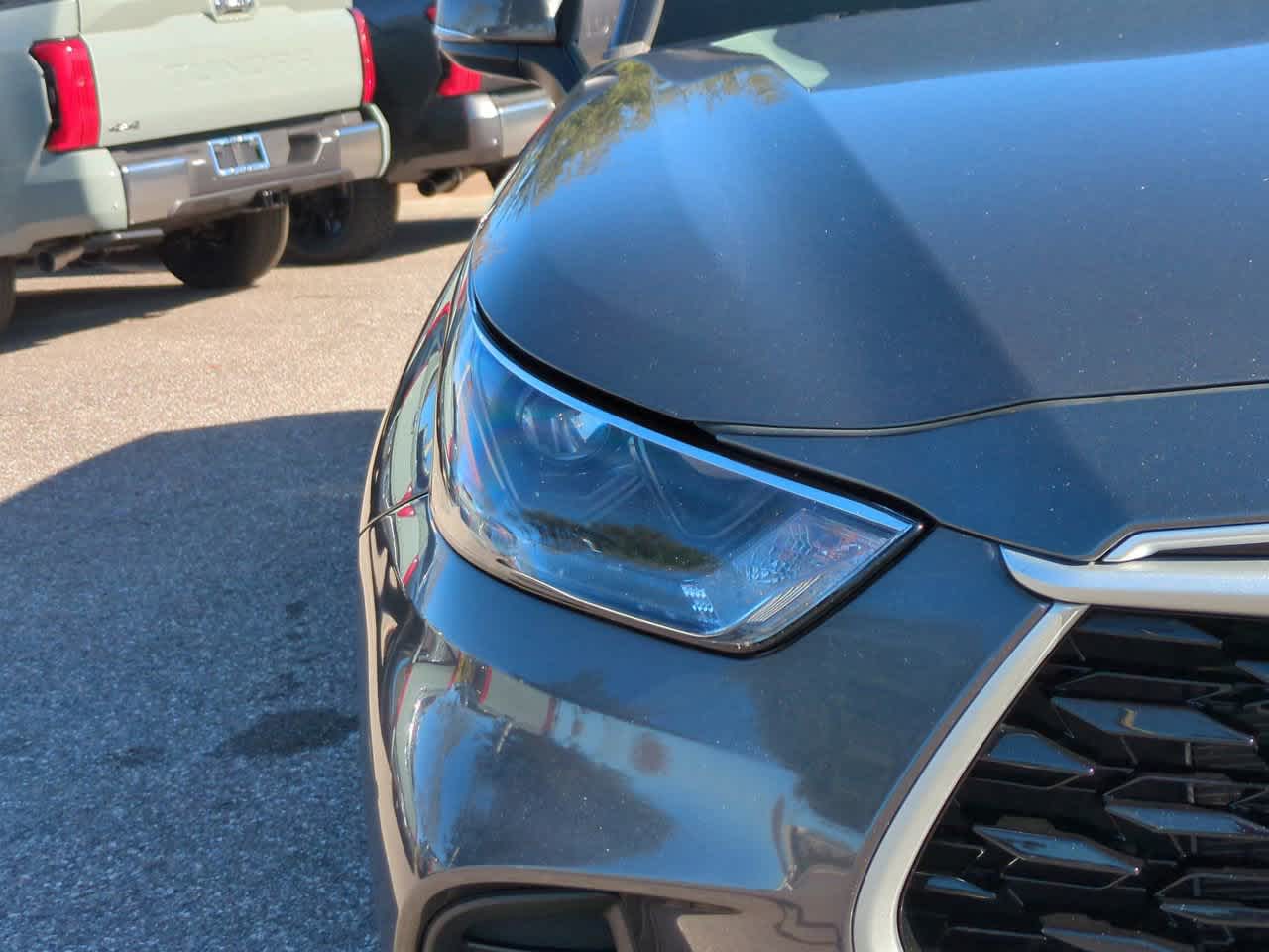 Thumbnail: 2022 Toyota Highlander - 10