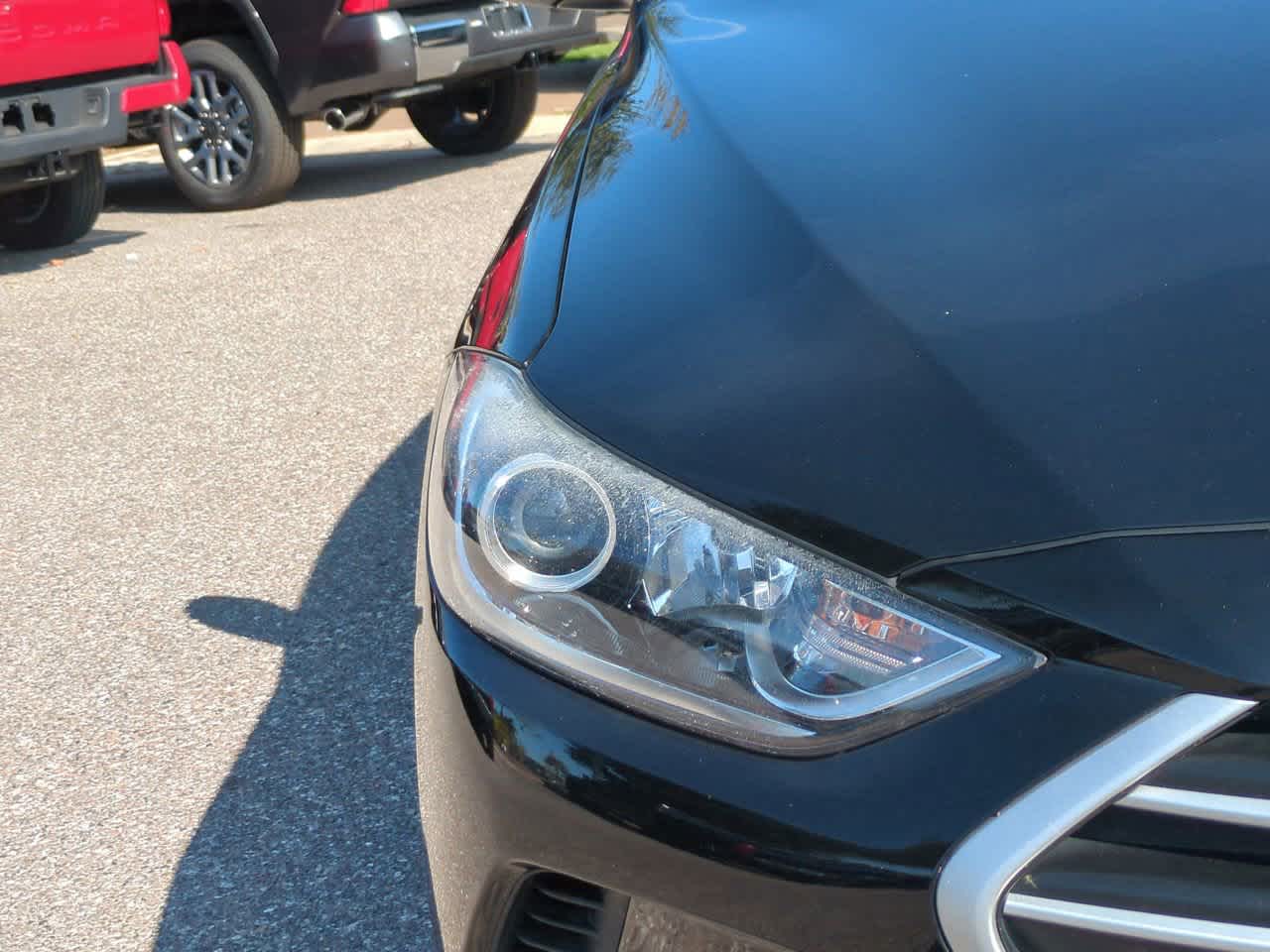 Thumbnail: 2018 Hyundai Elantra - 10