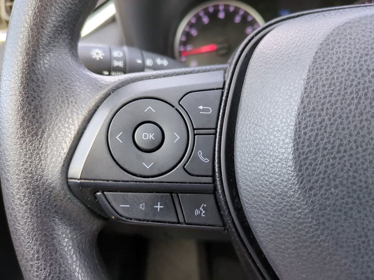 Thumbnail: 2021 Toyota RAV4 - 22