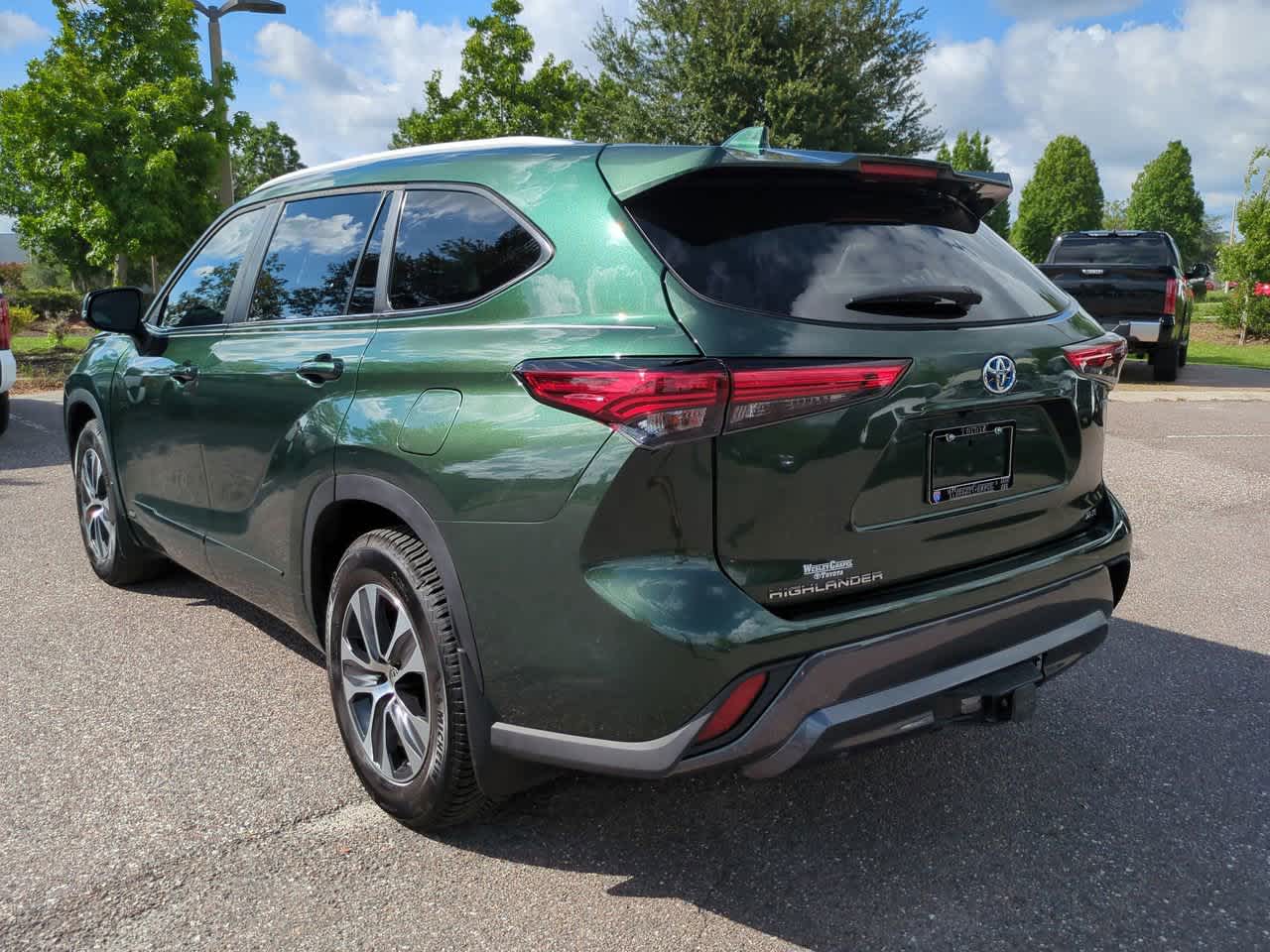 Thumbnail: 2023 Toyota Highlander - 4