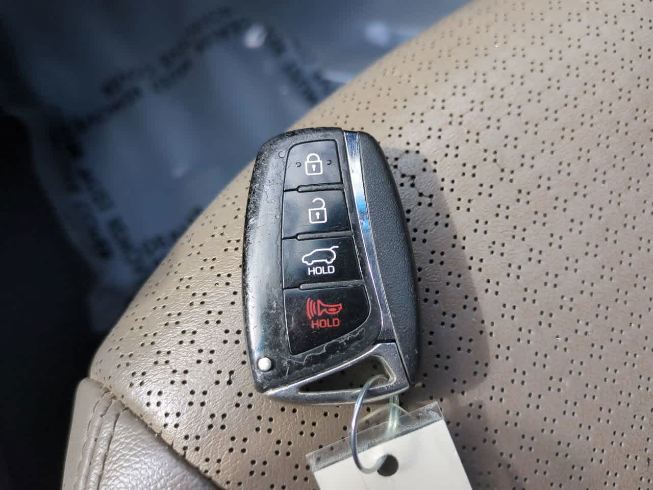 Thumbnail: 2016 Hyundai Santa Fe - 29