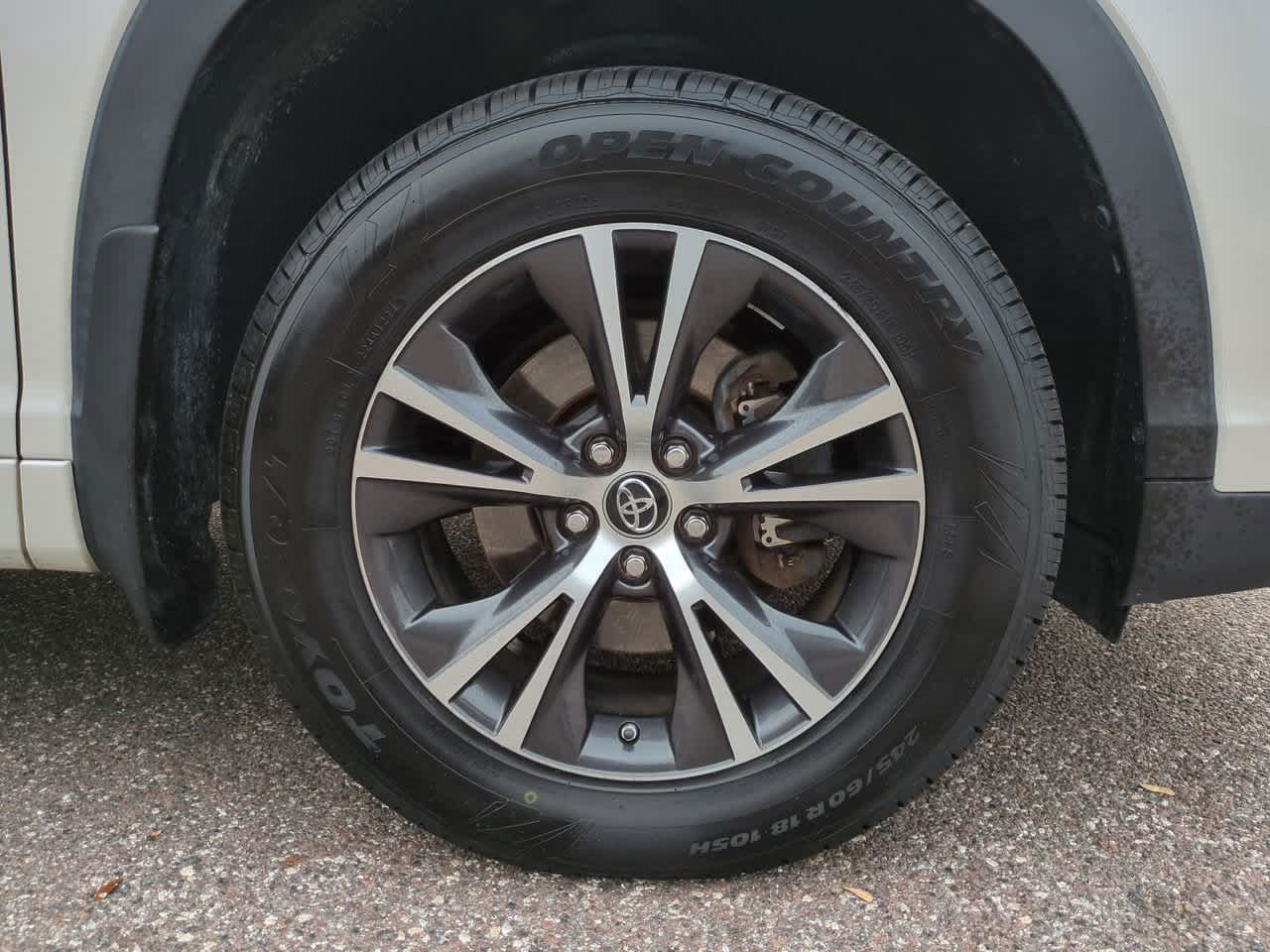 Thumbnail: 2018 Toyota Highlander - 11