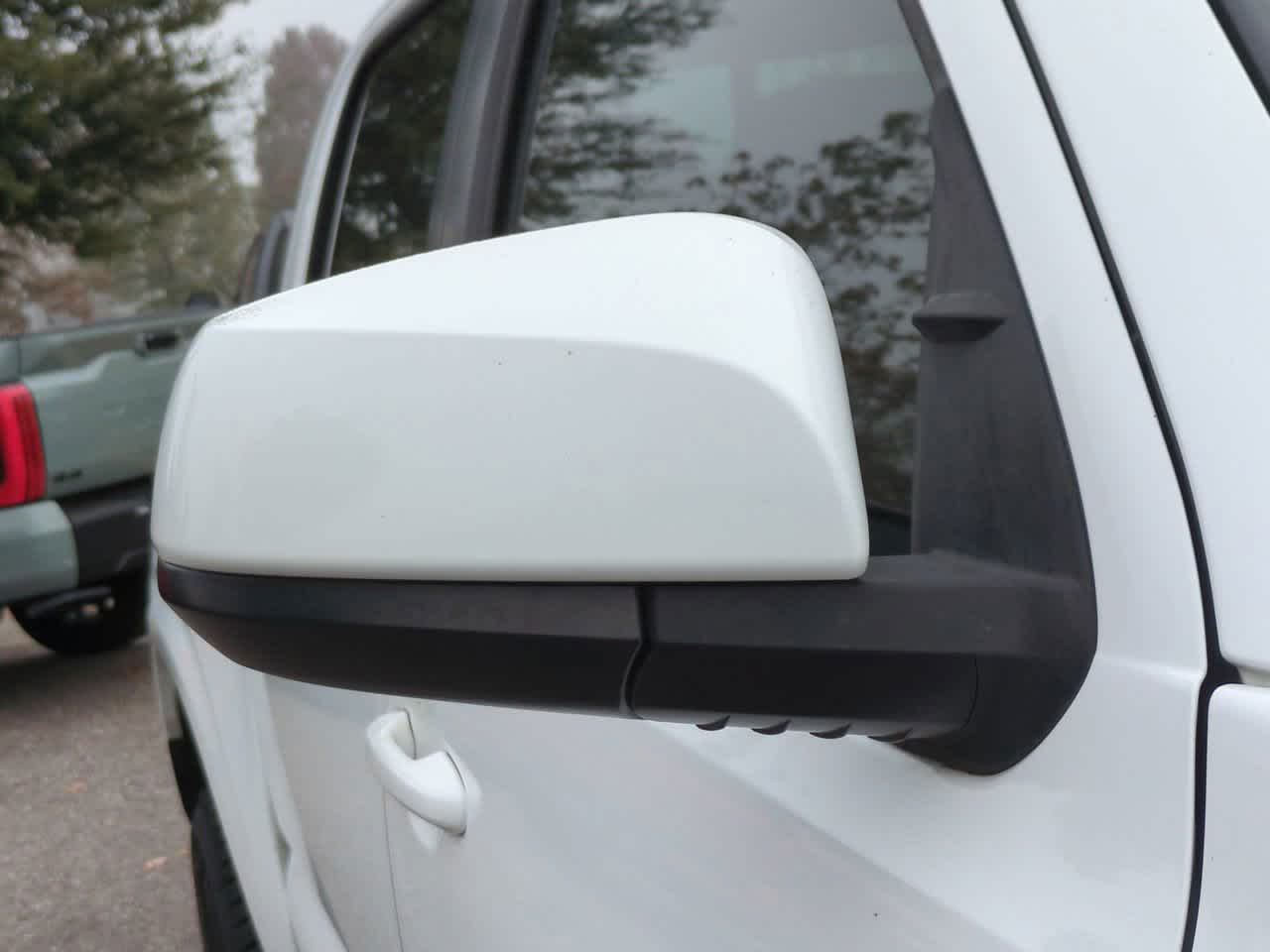 Thumbnail: 2016 Toyota Tacoma - 12