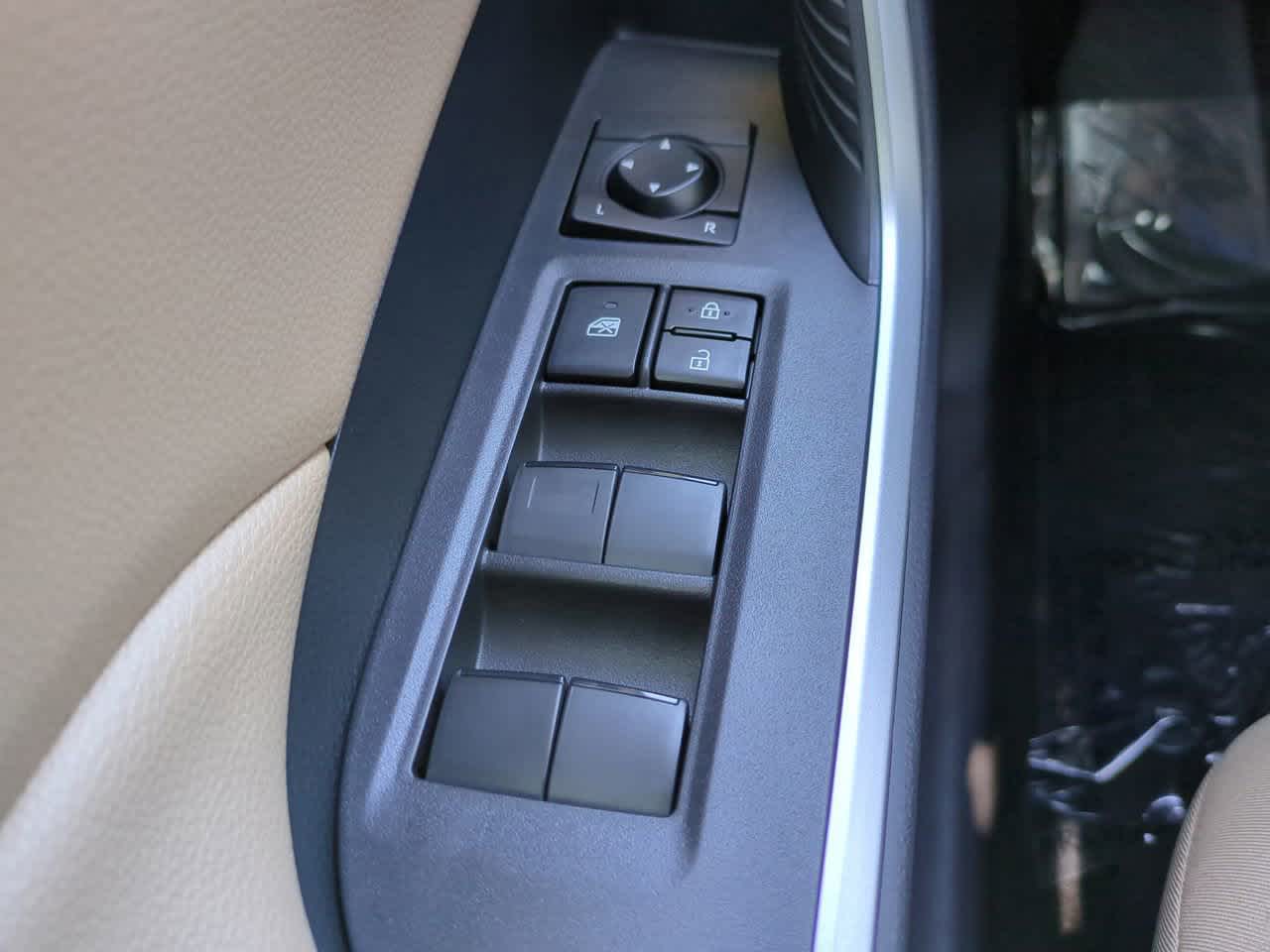 Thumbnail: 2025 Toyota RAV4 - 21