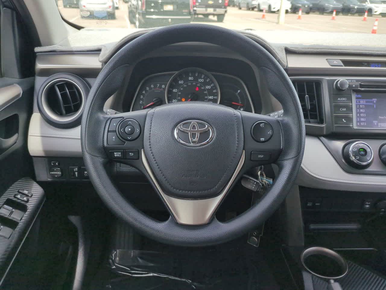 Thumbnail: 2014 Toyota RAV4 - 15
