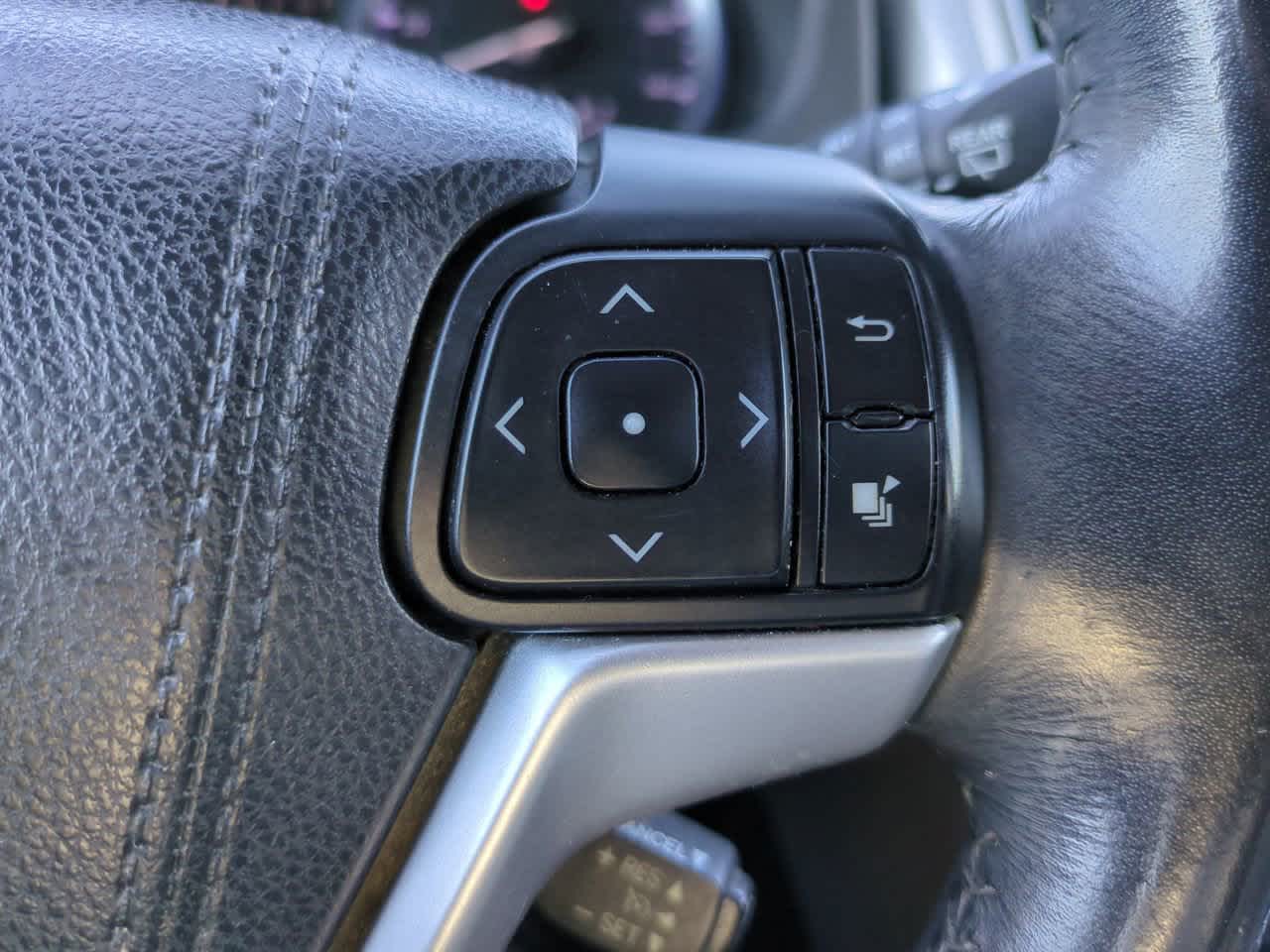 Thumbnail: 2015 Toyota Highlander - 27