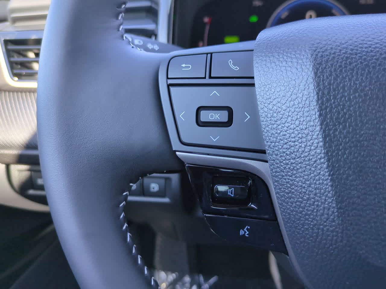 Thumbnail: 2025 Toyota Camry - 22