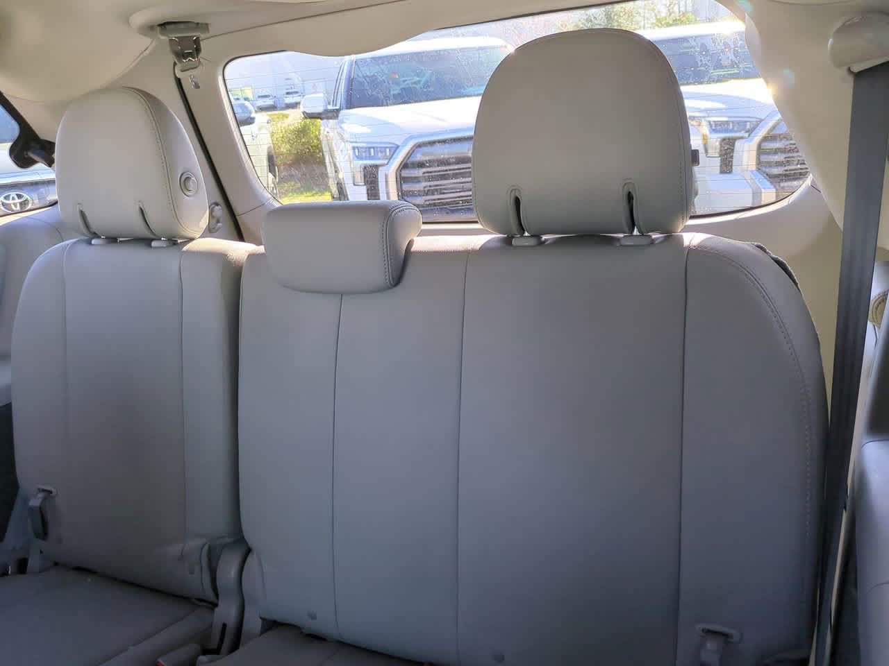 Thumbnail: 2017 Toyota Sienna - 13