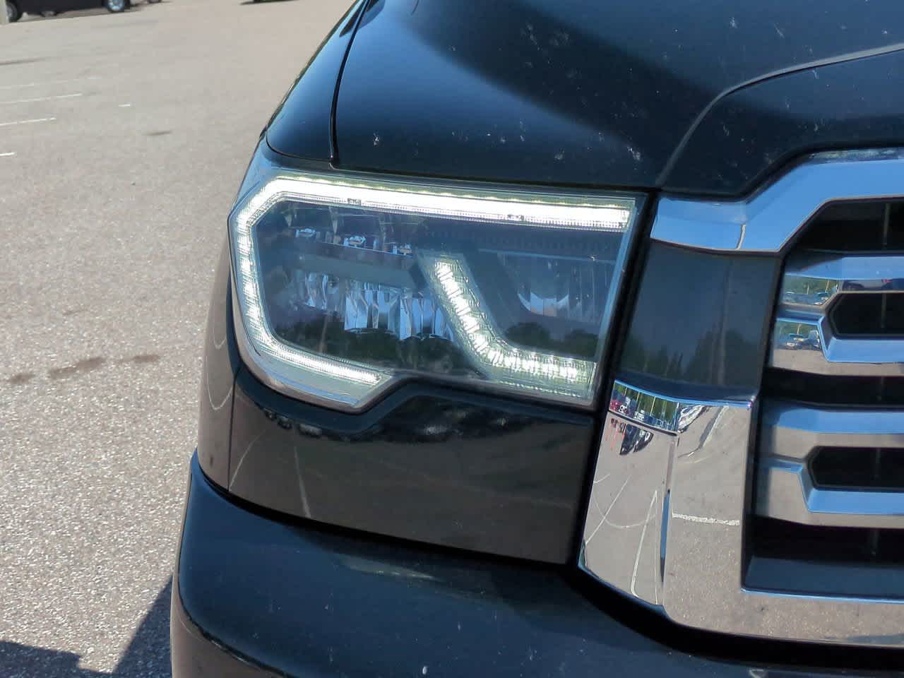 Thumbnail: 2020 Toyota Sequoia - 10