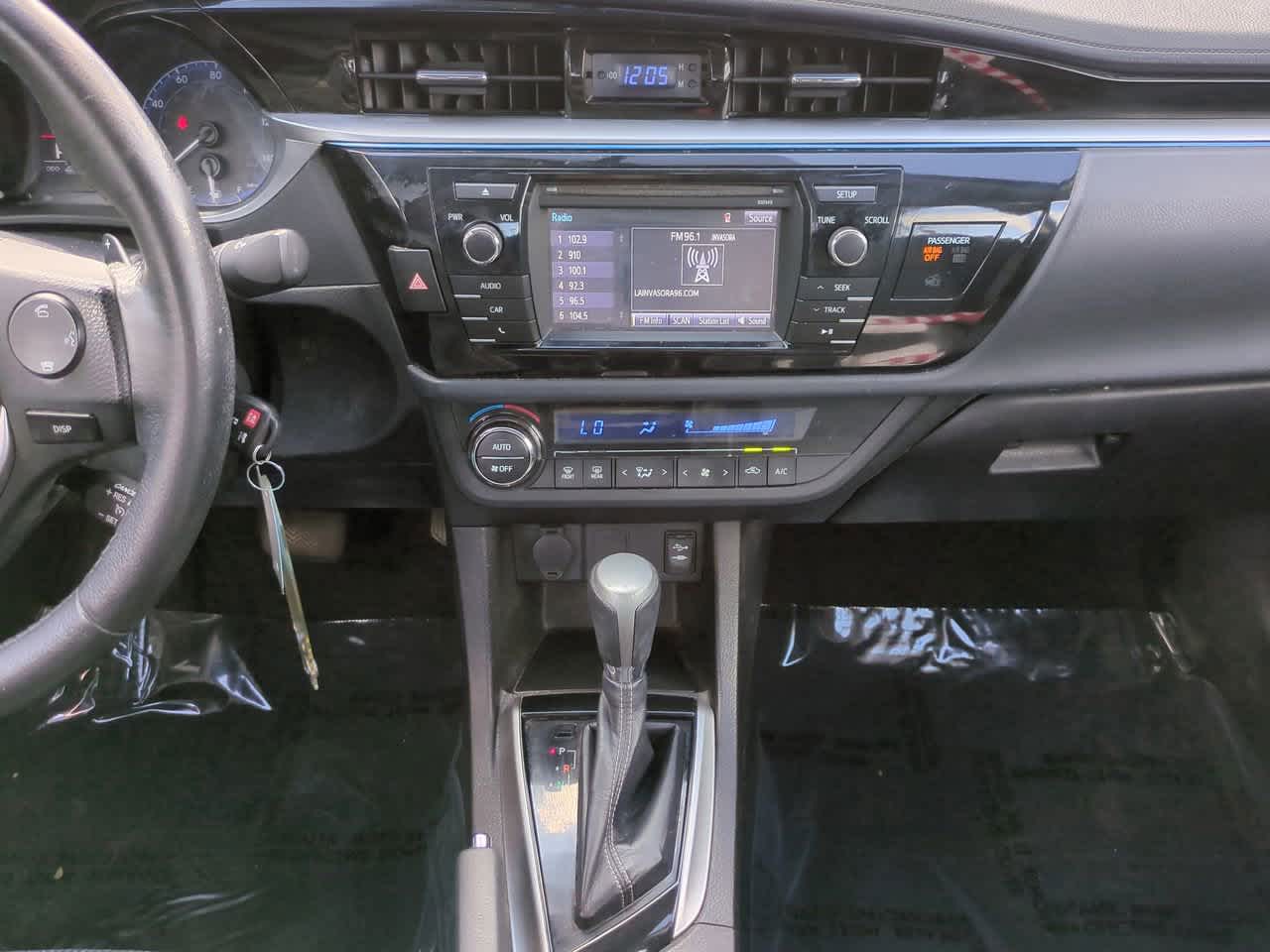 Thumbnail: 2014 Toyota Corolla - 16