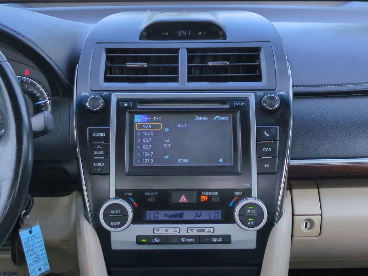 Thumbnail: 2014 Toyota Camry - 17