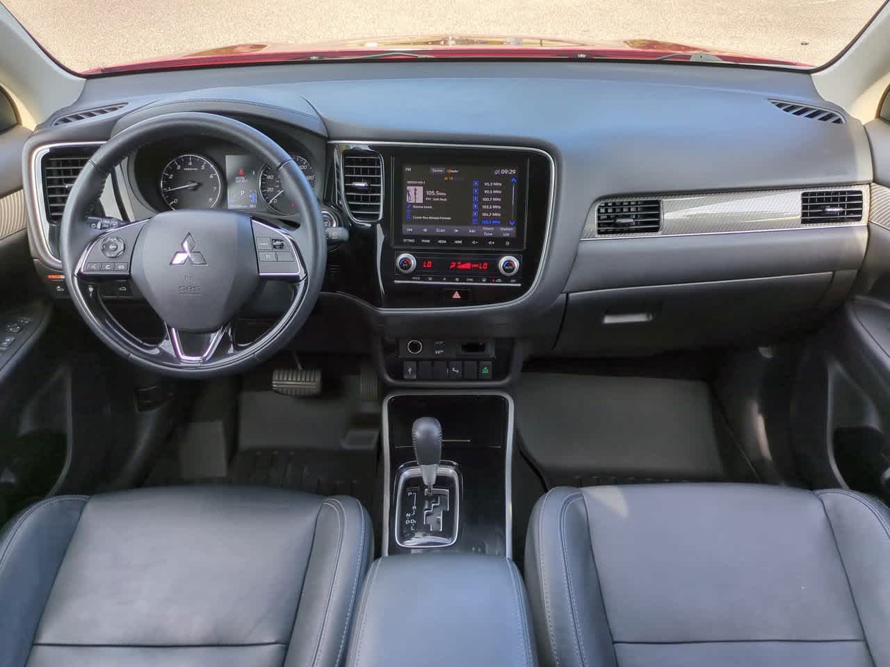 Thumbnail: 2020 Mitsubishi Outlander - 14