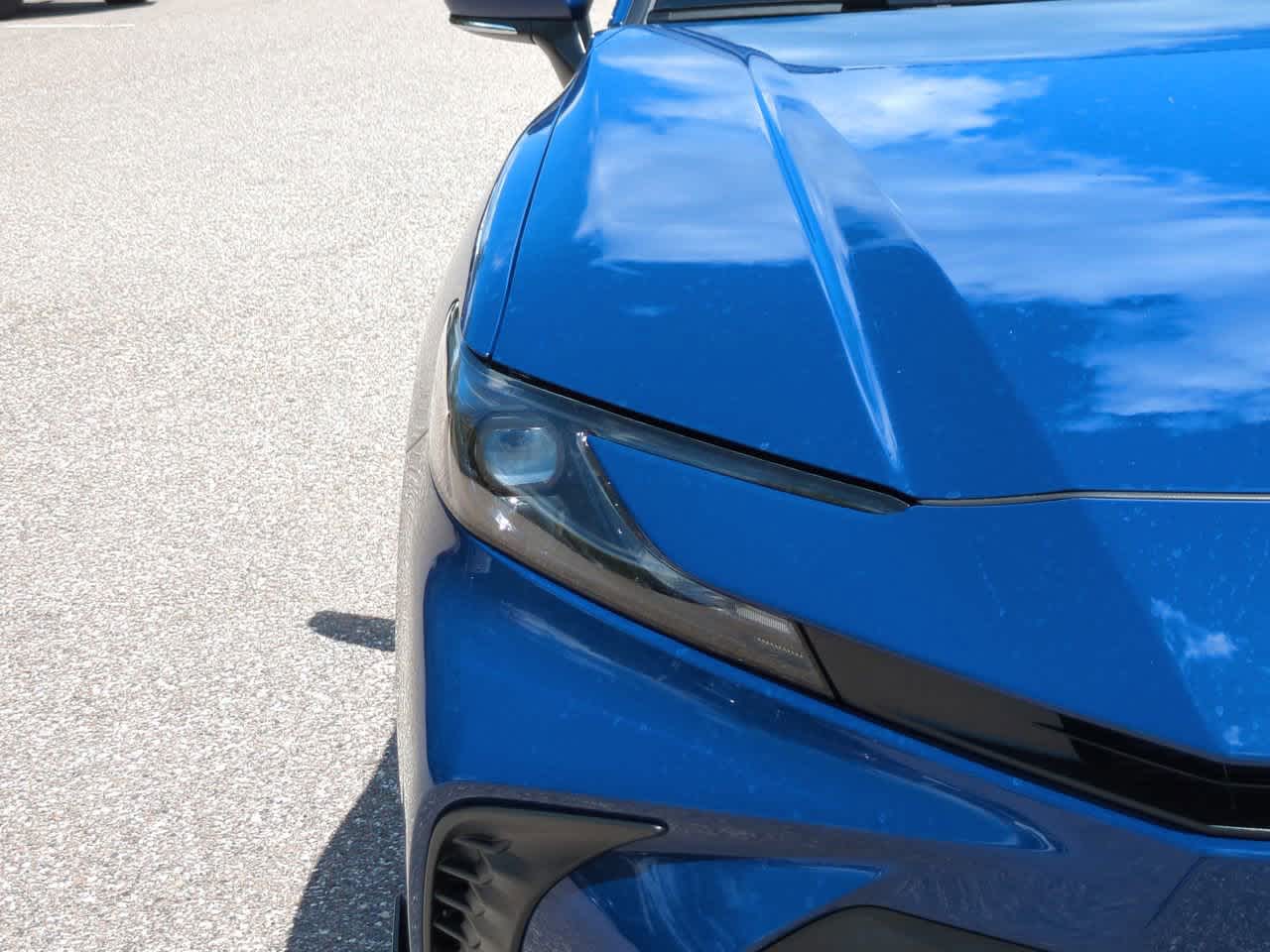 Thumbnail: 2025 Toyota Camry - 10