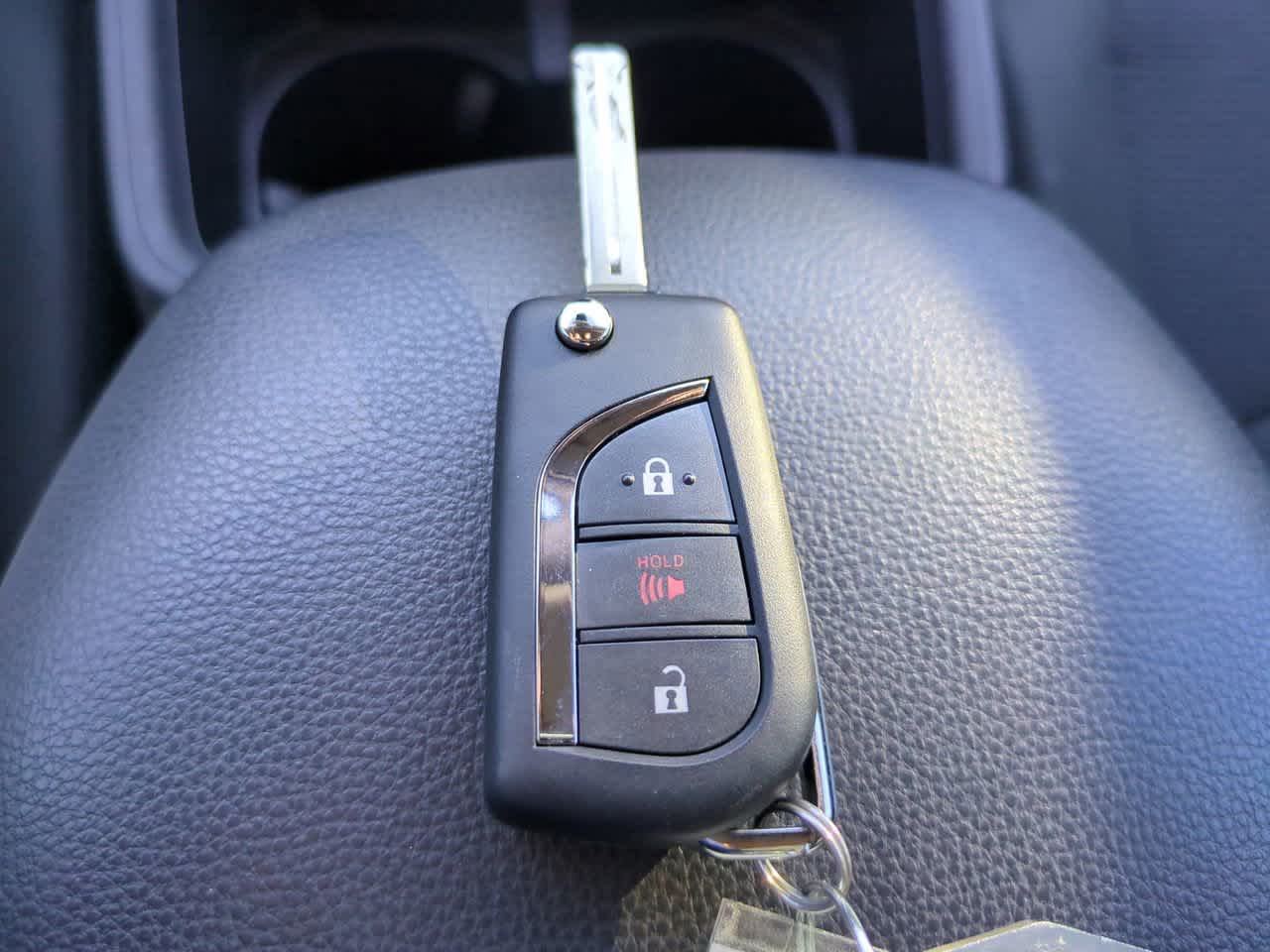 Thumbnail: 2023 Toyota RAV4 - 25