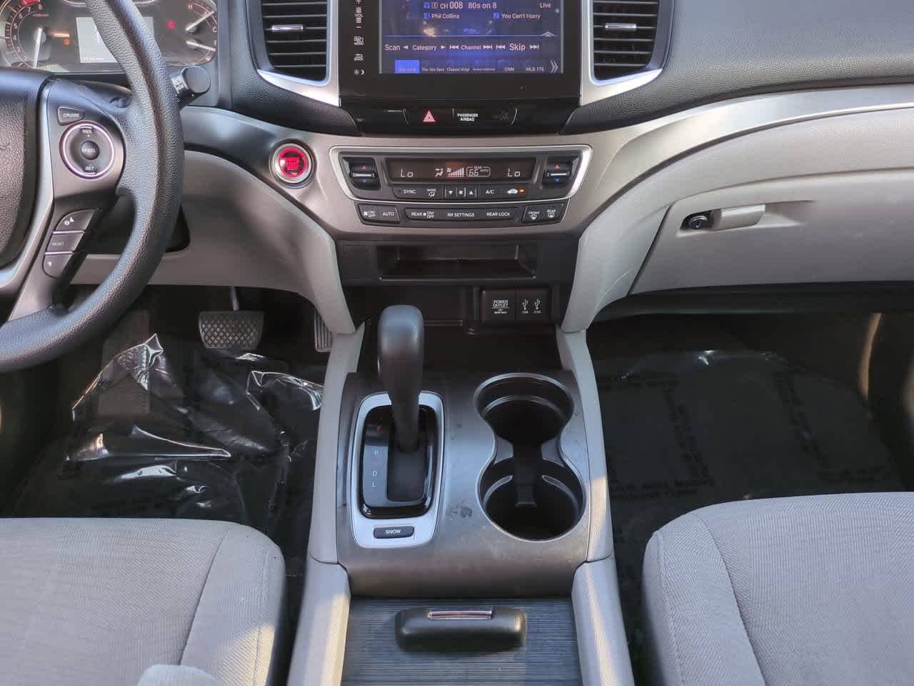 Thumbnail: 2016 Honda Pilot - 19