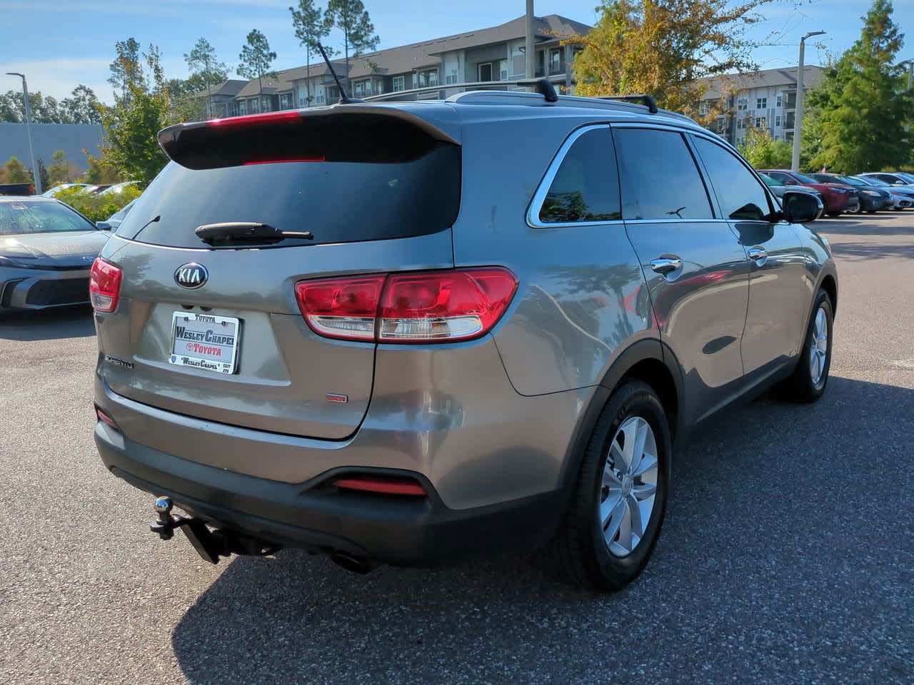 Thumbnail: 2017 Kia Sorento - 6