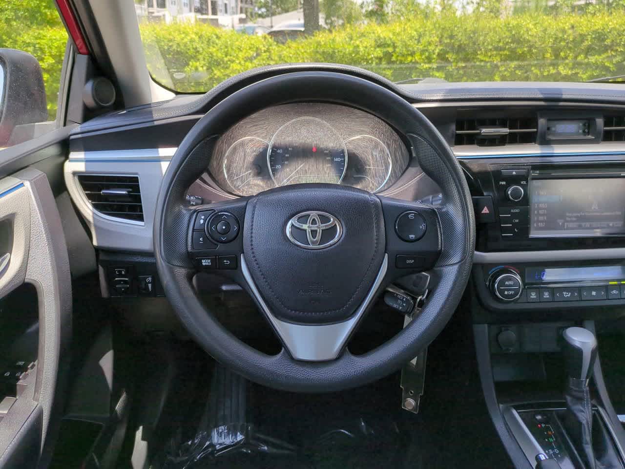 Thumbnail: 2015 Toyota Corolla - 15