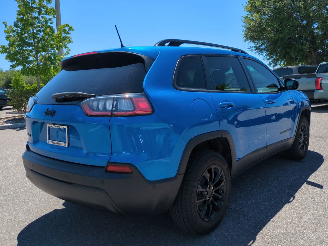 Thumbnail: 2023 Jeep Cherokee - 6