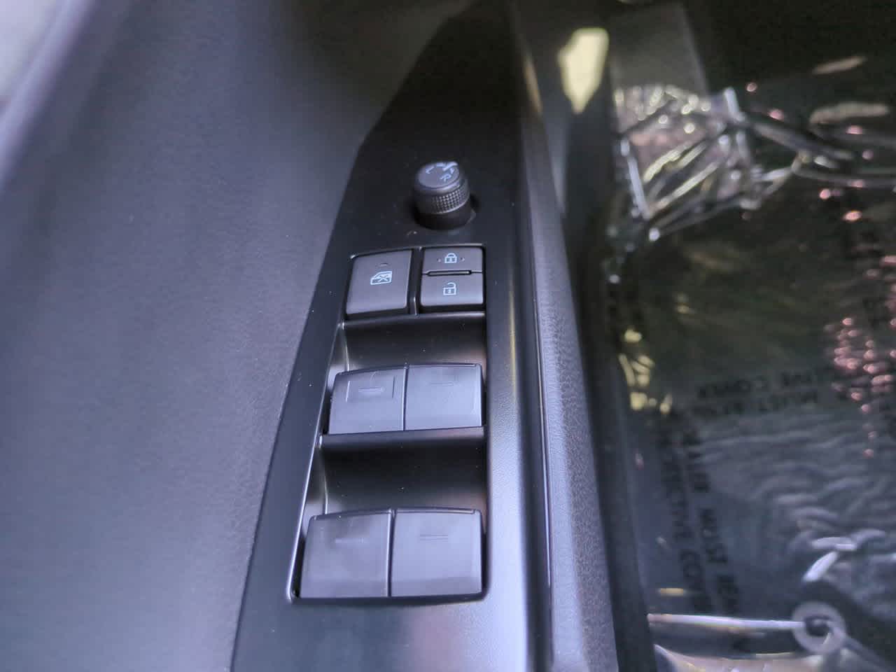 Thumbnail: 2025 Toyota Camry - 22