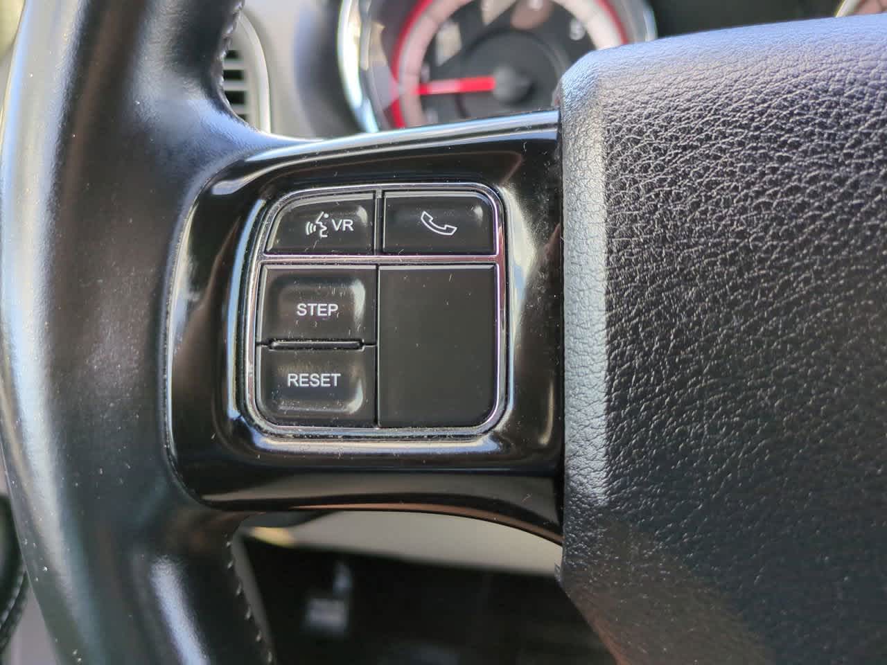 Thumbnail: 2017 Dodge Grand Caravan - 23