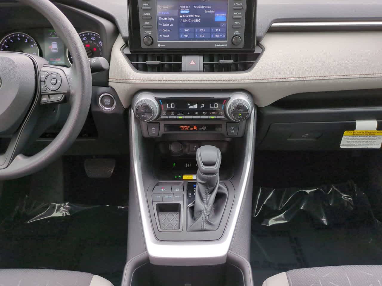 Thumbnail: 2022 Toyota RAV4 - 18