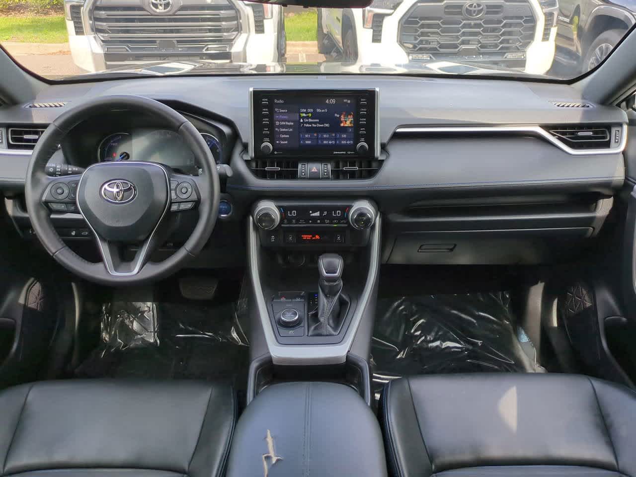 Thumbnail: 2020 Toyota RAV4 - 14