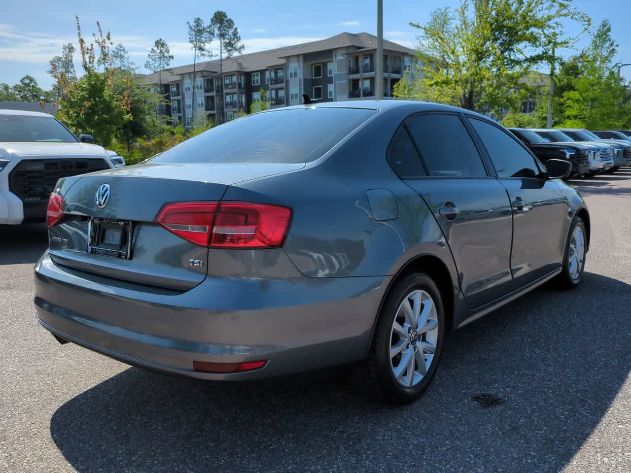Thumbnail: 2015 Volkswagen Jetta - 6