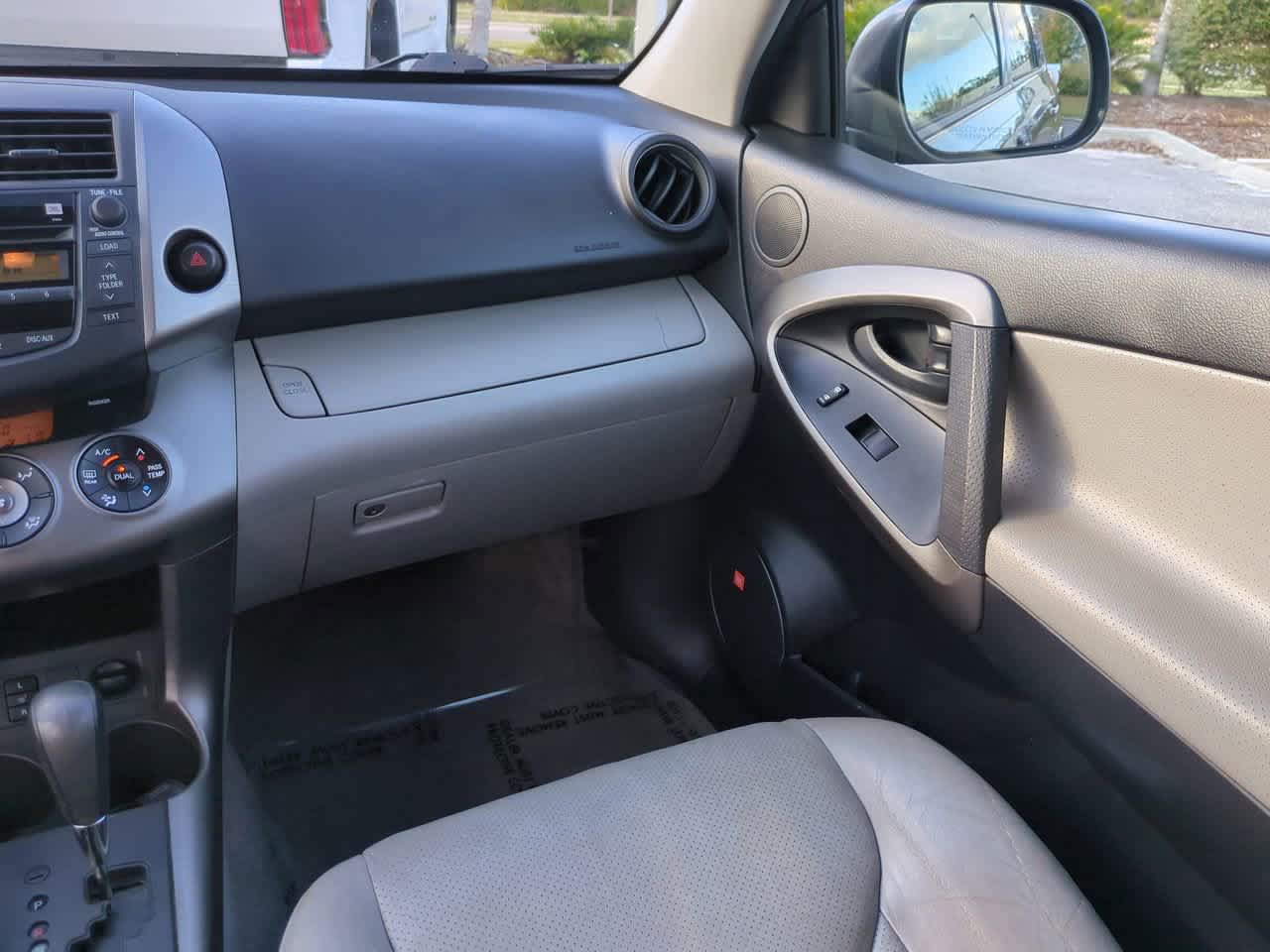 Thumbnail: 2009 Toyota RAV4 - 16