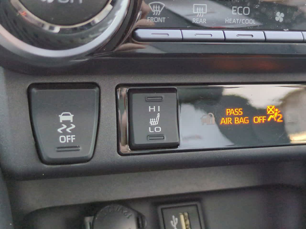 Thumbnail: 2025 Toyota RAV4 - 22