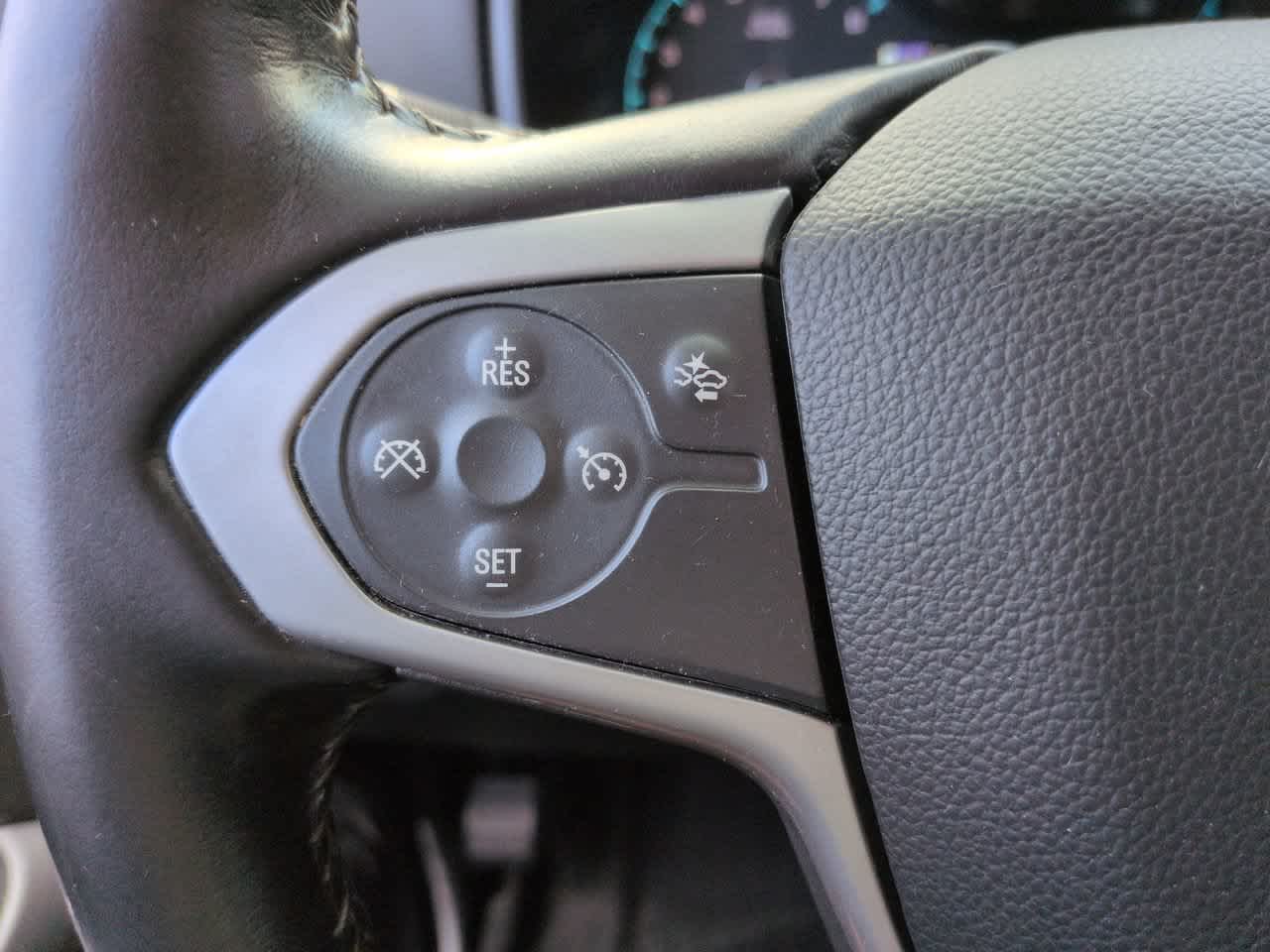 Thumbnail: 2018 Chevrolet Colorado - 23