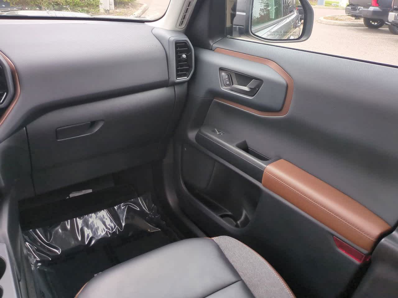 Thumbnail: 2022 Ford Bronco Sport - 16