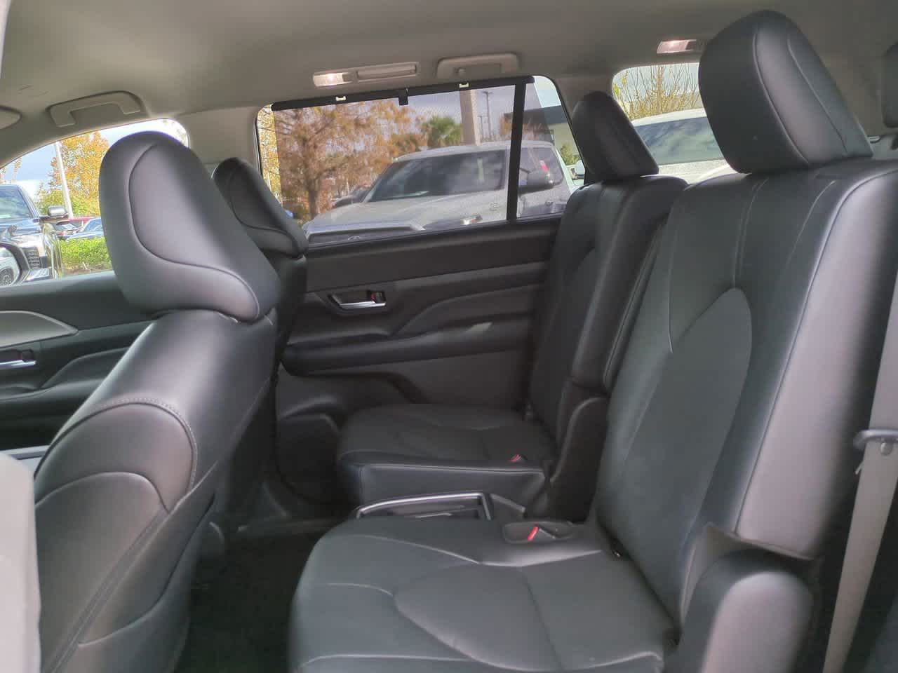 Thumbnail: 2025 Toyota Grand Highlander - 14