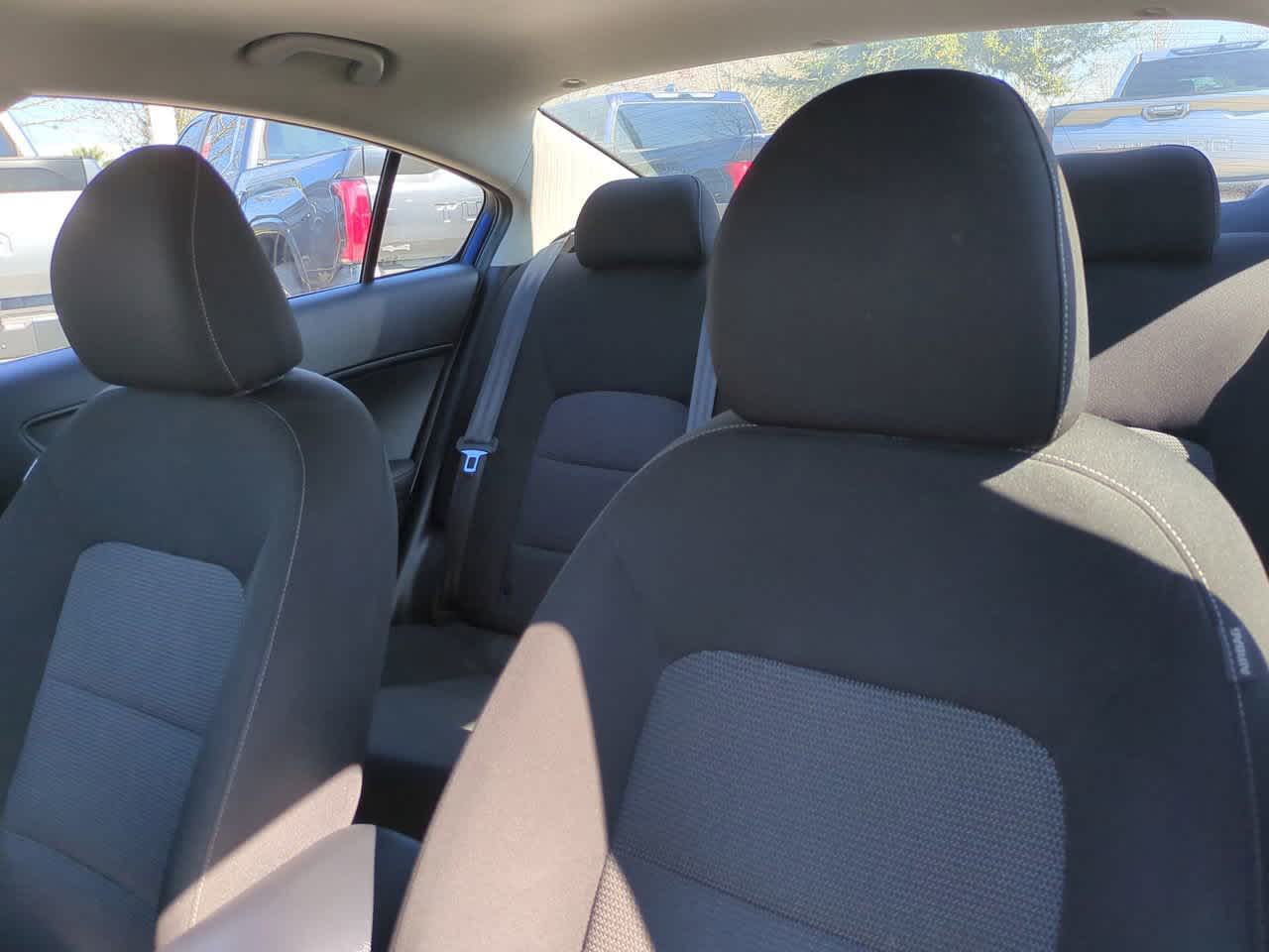 Thumbnail: 2017 Kia Forte - 8