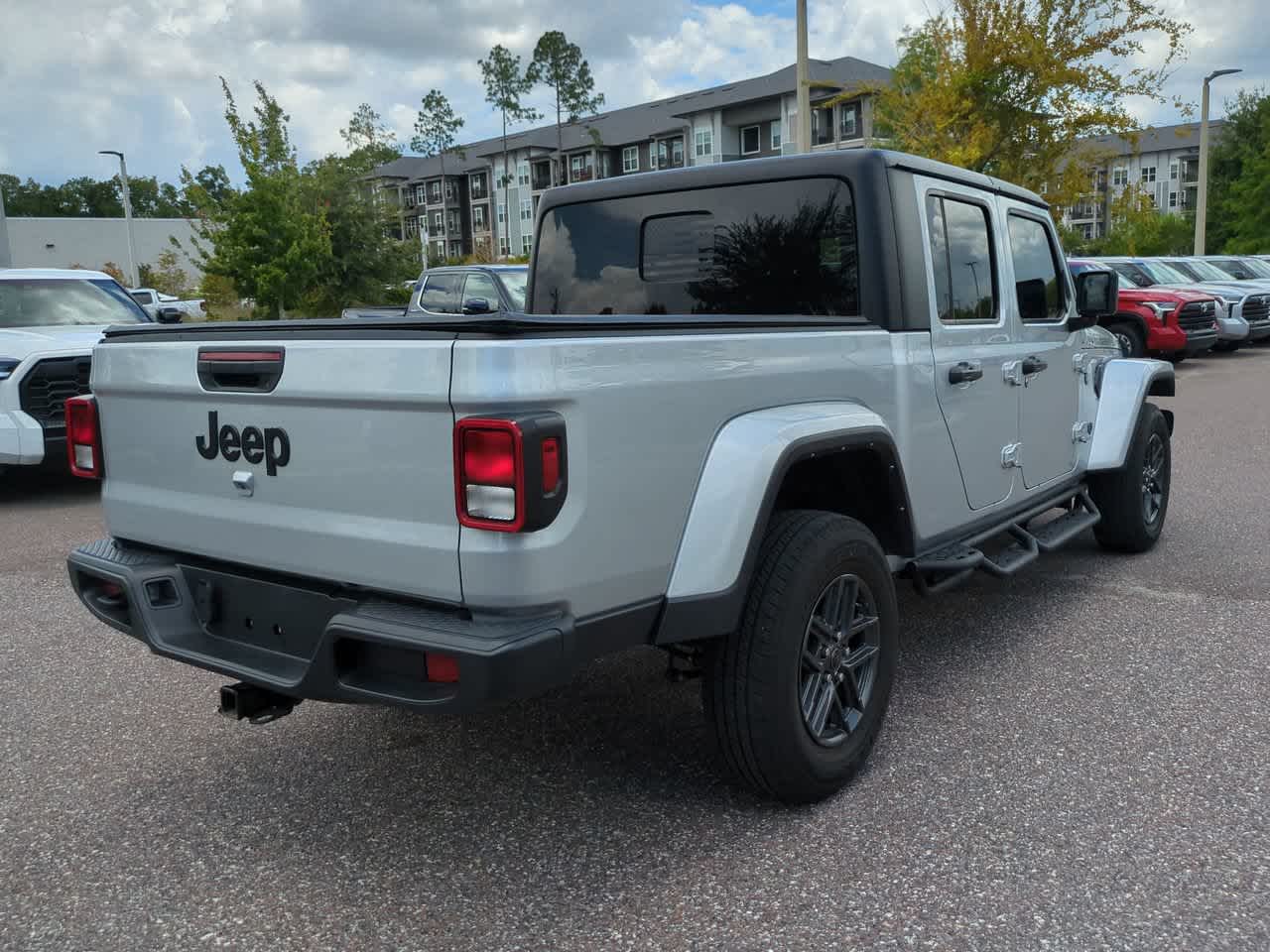 Thumbnail: 2024 Jeep Gladiator - 5
