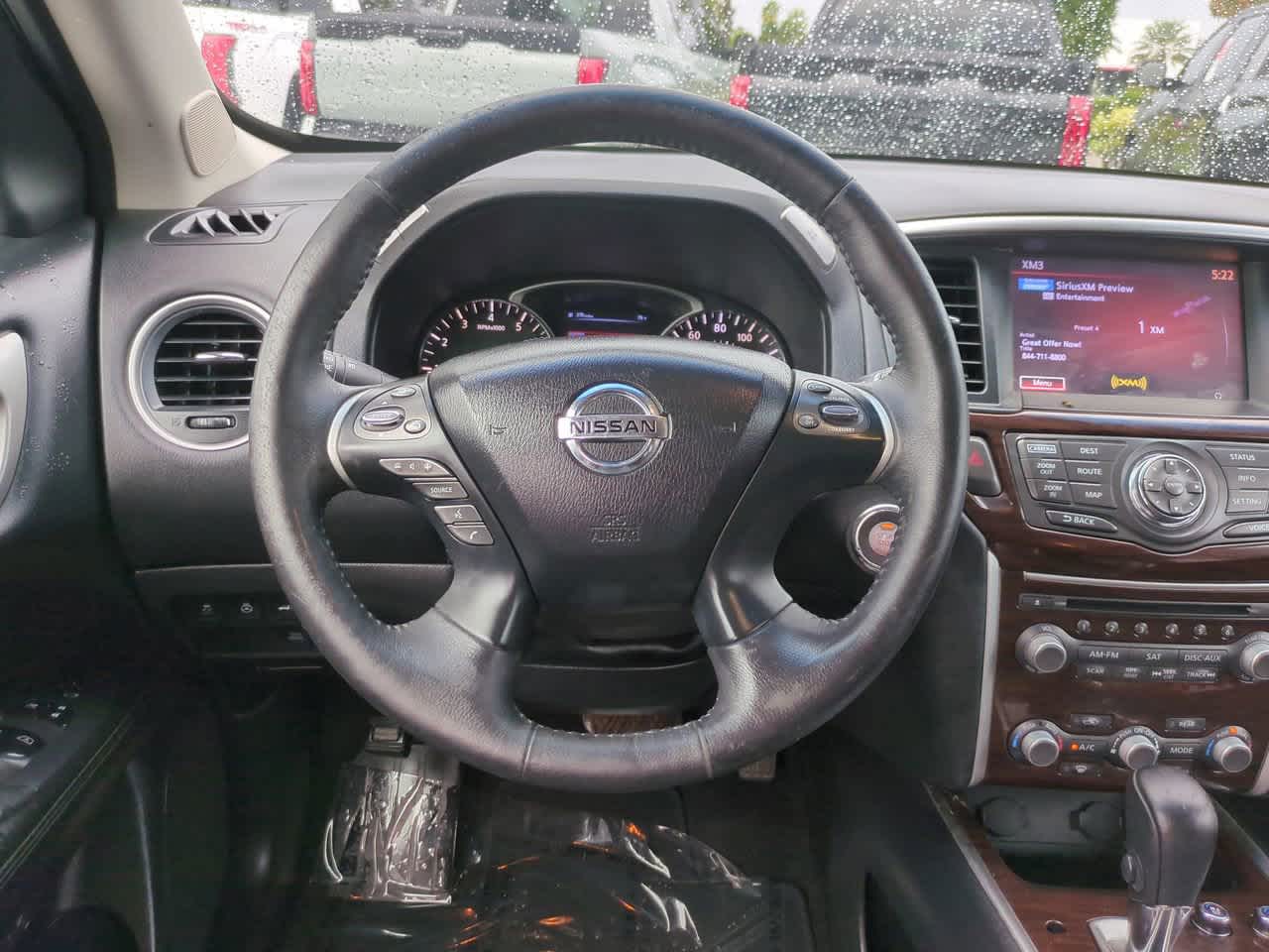 Thumbnail: 2014 Nissan Pathfinder - 16