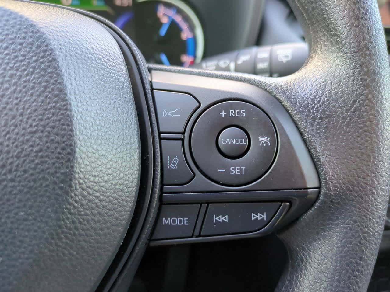 Thumbnail: 2025 Toyota RAV4 - 23