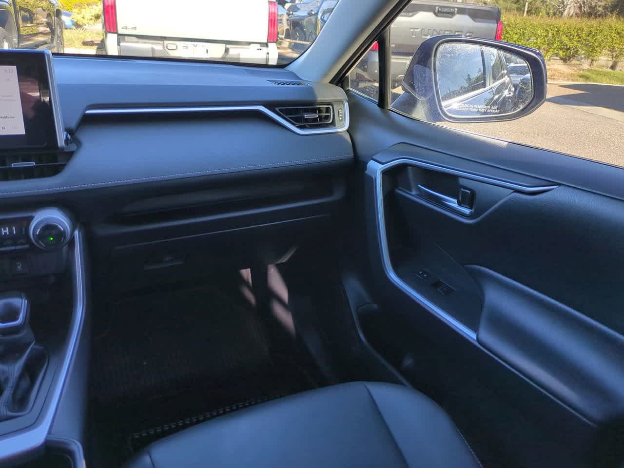 Thumbnail: 2023 Toyota RAV4 - 16