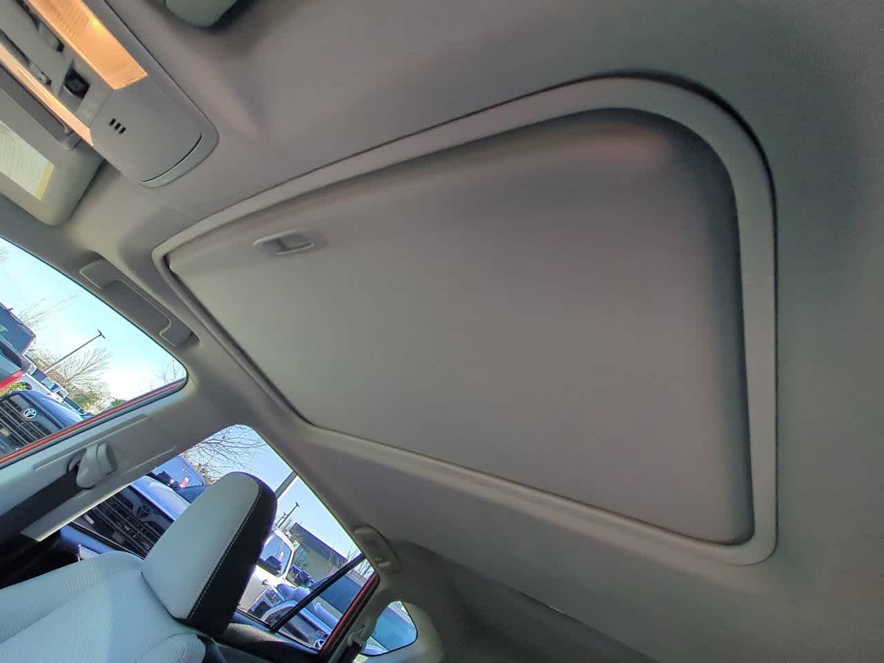 Thumbnail: 2016 Toyota RAV4 - 19