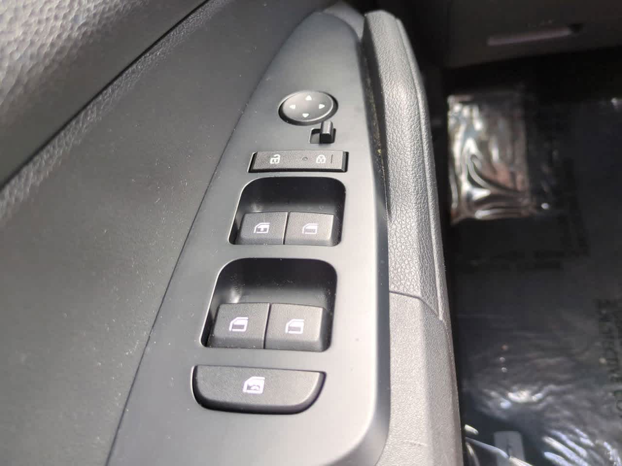 Thumbnail: 2023 Kia Sportage - 21