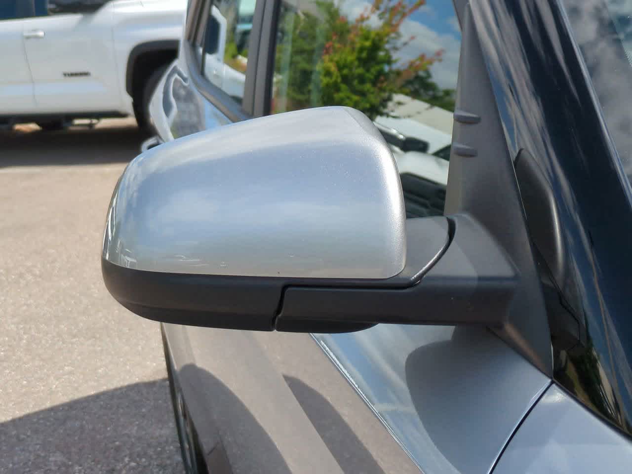 Thumbnail: 2025 Hyundai Venue - 12