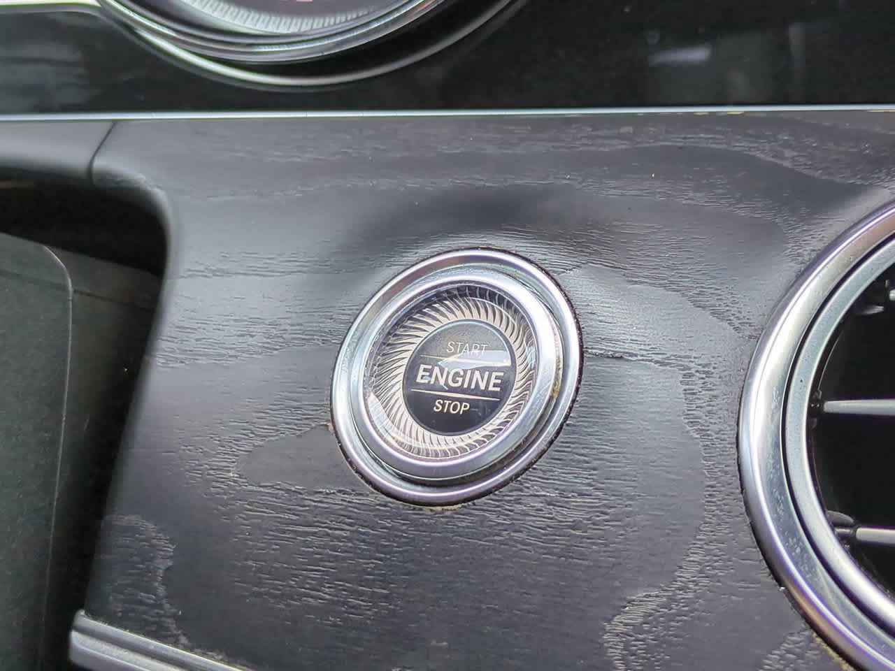 Thumbnail: 2017 Mercedes-Benz E-Class - 28