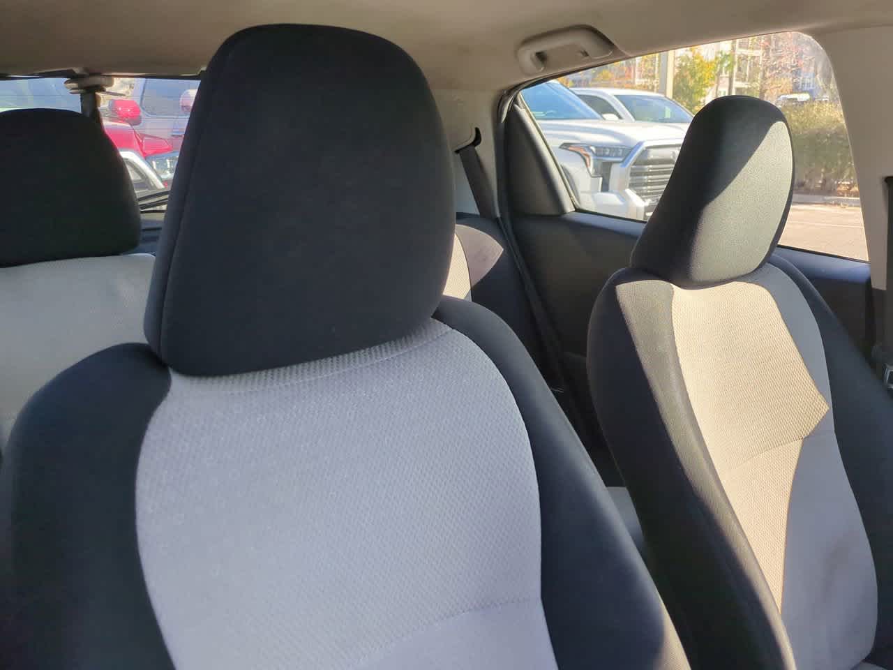 Thumbnail: 2013 Toyota Yaris - 7